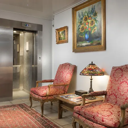 Agate Hotel 3*