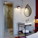 Agate Hotel 3*