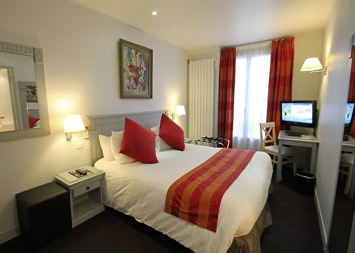 Agate Hotel 3*
