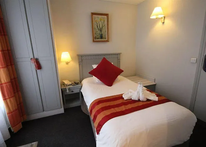 Agate Hotel 3*